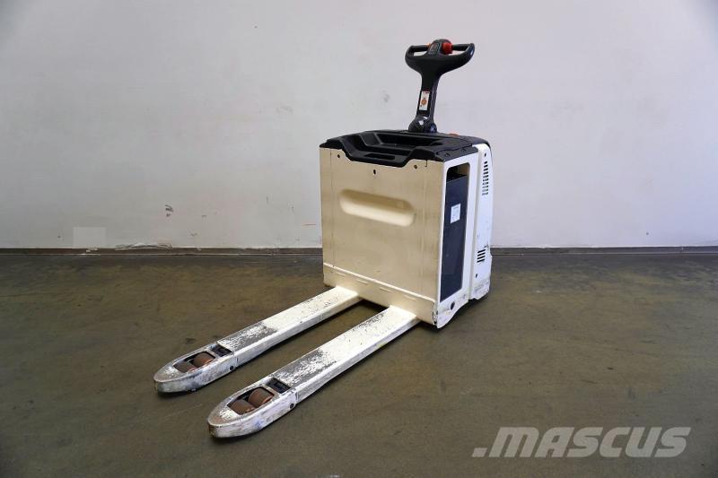 Linde T 30 131 Alacsony emelőkocsi