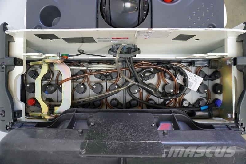 Linde T 30 131 Alacsony emelőkocsi