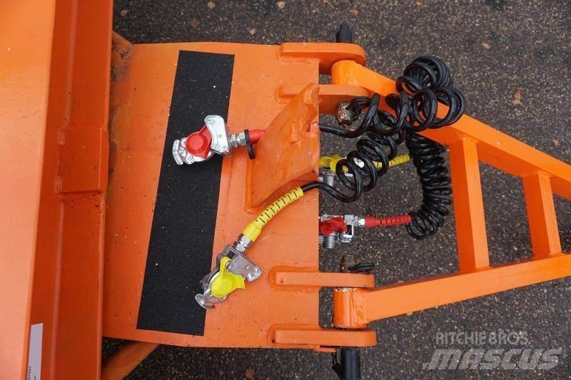 Mafi 1170-4 Platós / Ponyvás pótkocsik