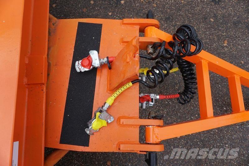 Mafi 1170-4 Platós / Ponyvás pótkocsik