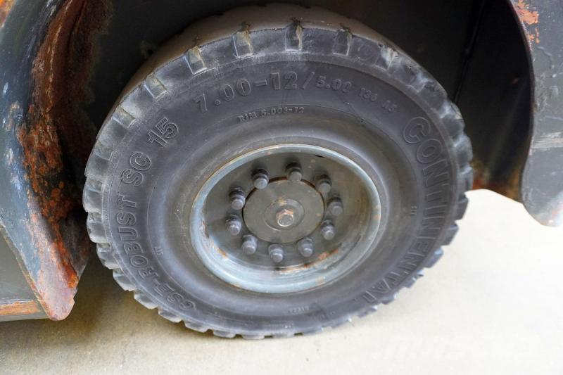 Still R07-25 Vontatótargonca