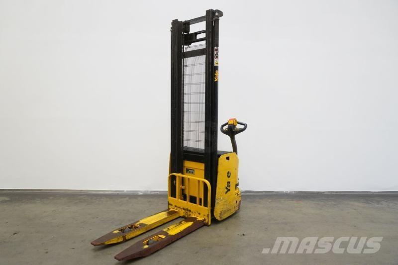 Yale MS12AC Elektromos gyalogkíséretű targoncák