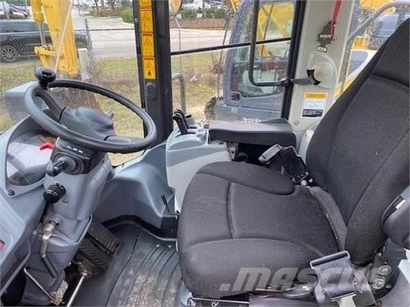 Hitachi ZW250-6 Gumikerekes homlokrakodók
