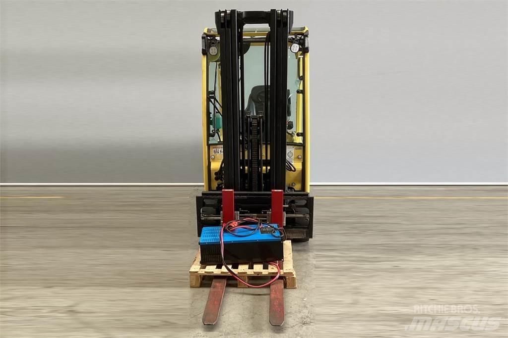 Hyster J1.6XN Elektromos targoncák