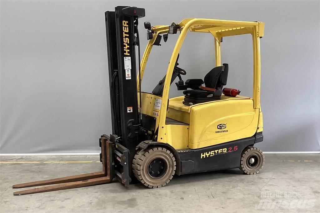 Hyster J2.5XN Elektromos targoncák