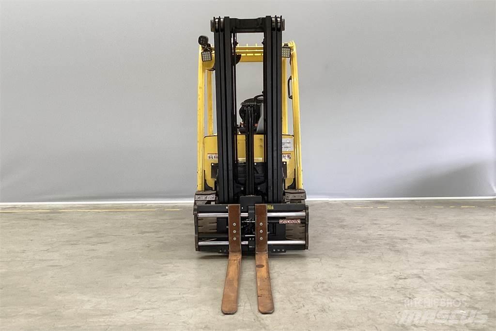 Hyster J2.5XN Elektromos targoncák