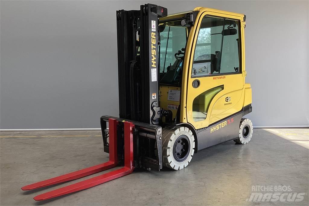 Hyster J3.50XN Elektromos targoncák