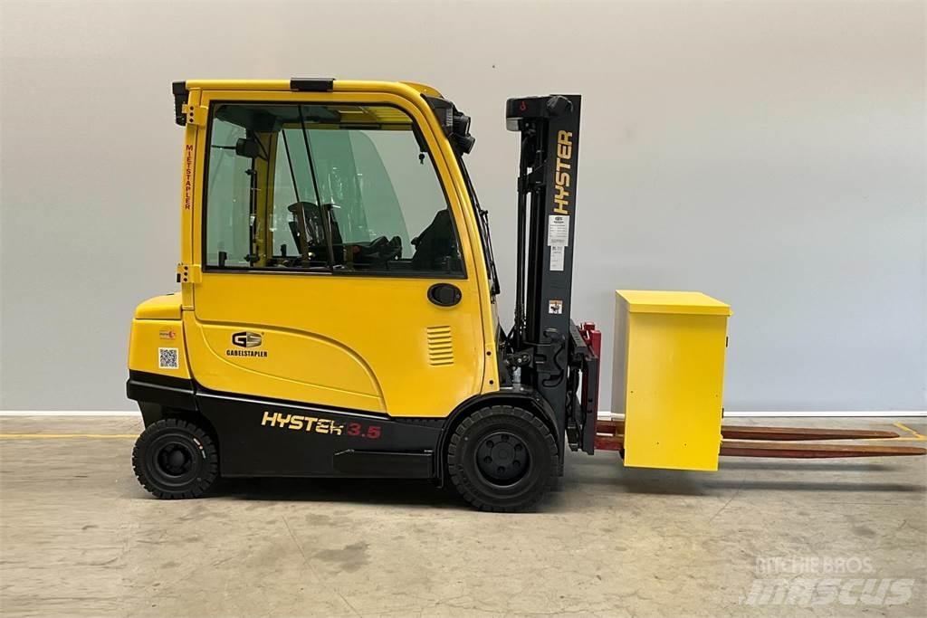 Hyster J3.50XN Elektromos targoncák