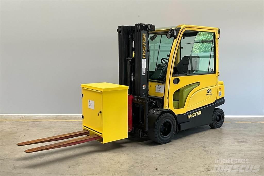Hyster J3.50XN Elektromos targoncák