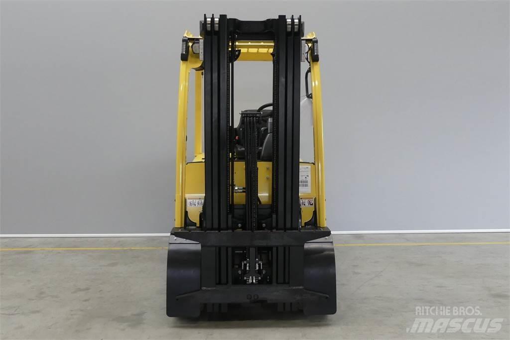 Hyster J3.50XN Elektromos targoncák