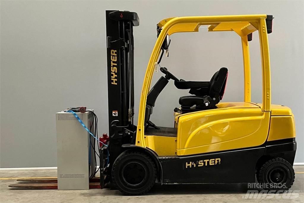 Hyster J3.5XN Elektromos targoncák