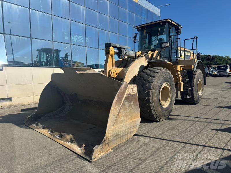 CAT 966M Gumikerekes homlokrakodók
