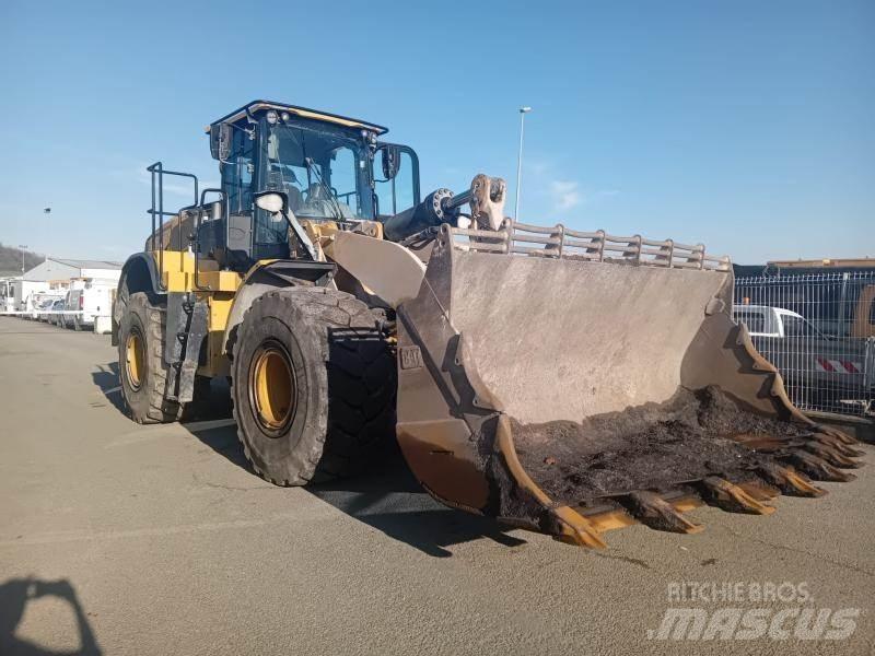 CAT 972K Gumikerekes homlokrakodók