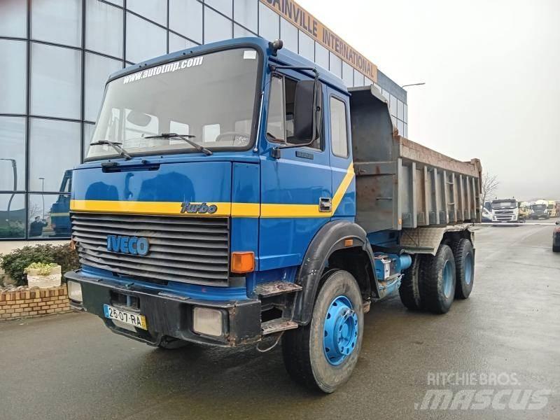 Iveco 260 36H Billenő teherautók