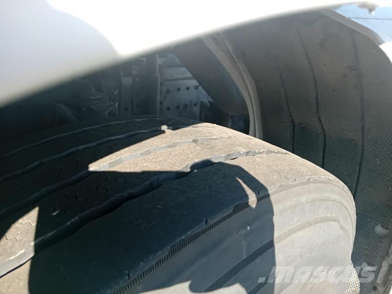 Iveco 330.36 Multifunkciós teherautók