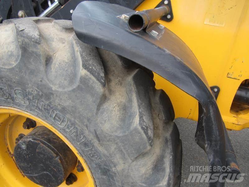 JCB 406 Gumikerekes homlokrakodók