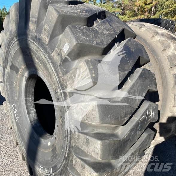 BKT 29.5X25 Gumiabroncsok, kerekek és felnik