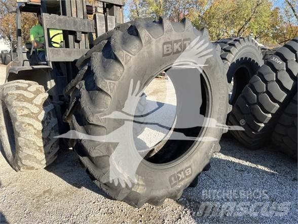 BKT 710/70R42 Építőipar - Egyebek