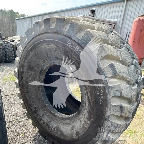 BKT 875/65R29 Gumiabroncsok, kerekek és felnik