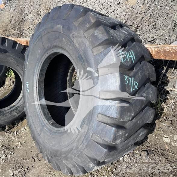 JCB 20.5X25 Gumiabroncsok, kerekek és felnik