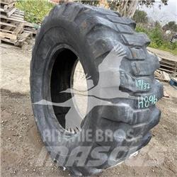Titan 17.5x25 Gumiabroncsok, kerekek és felnik