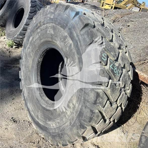 Titan 23.5R25 Gumiabroncsok, kerekek és felnik