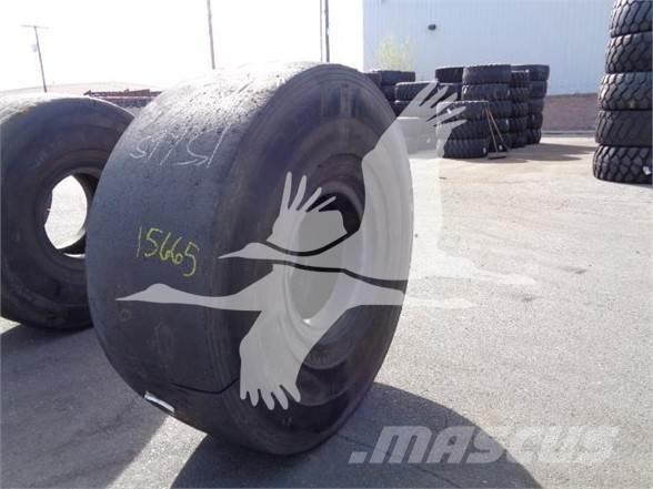 Titan 26.5x25 Gumiabroncsok, kerekek és felnik