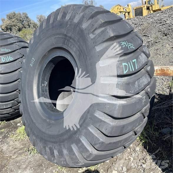 Titan 29.5x25 Gumiabroncsok, kerekek és felnik