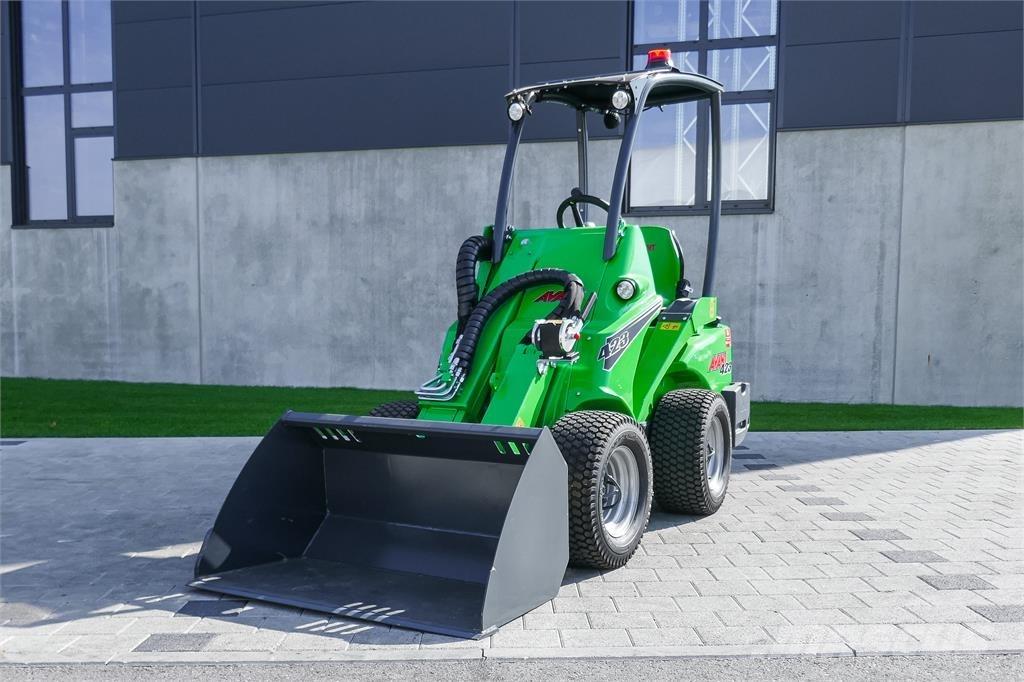 Avant M 423 Mini kotrók < 7t