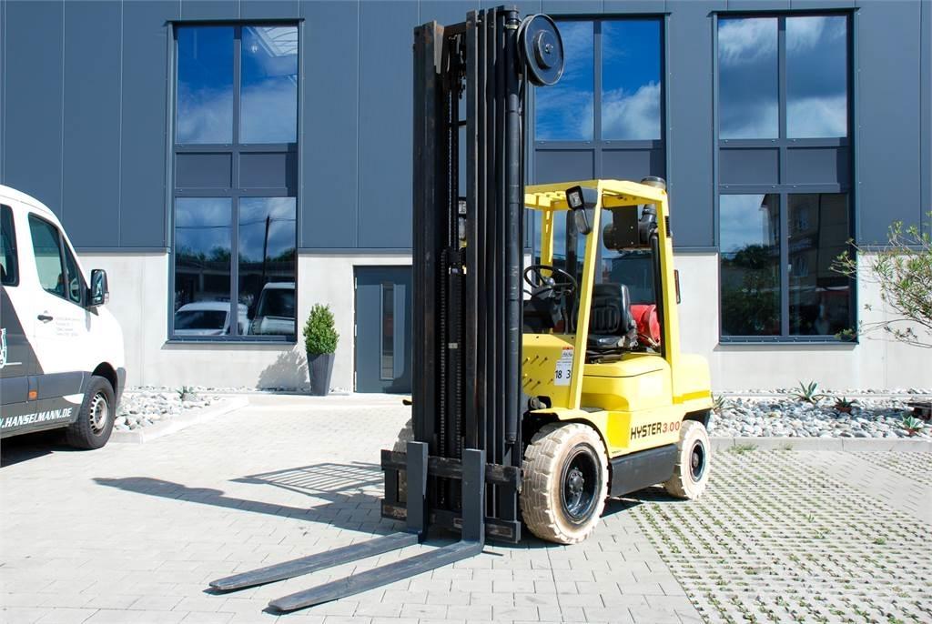 Hyster H 3-00XM Gázüzemű targoncák