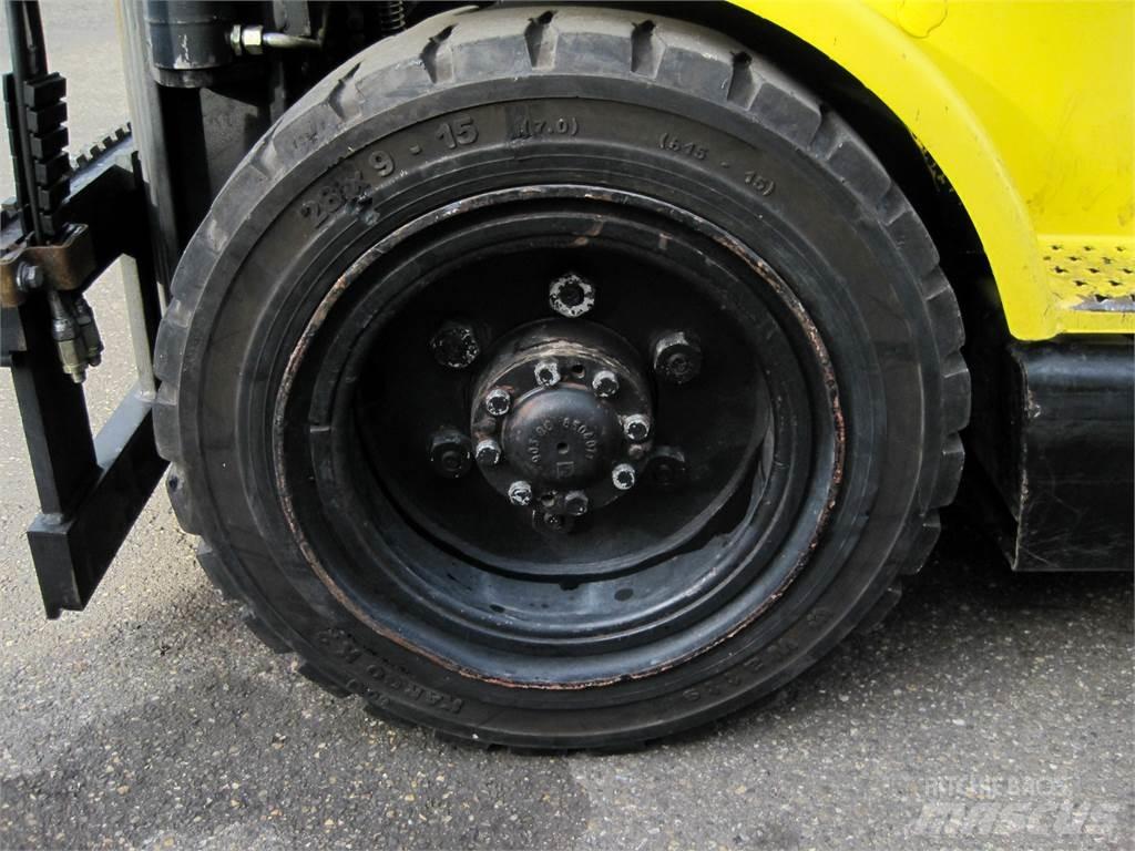 Hyster H 3-00XM Gázüzemű targoncák