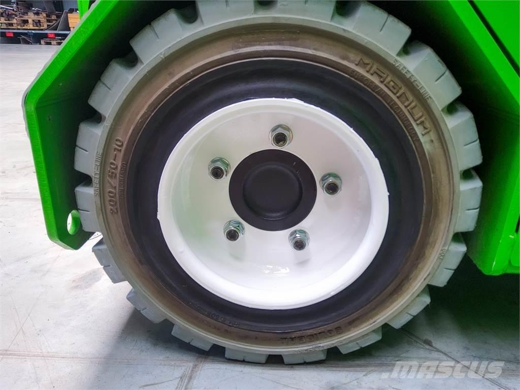 JMG MC 32S Teleszkópos rakodók