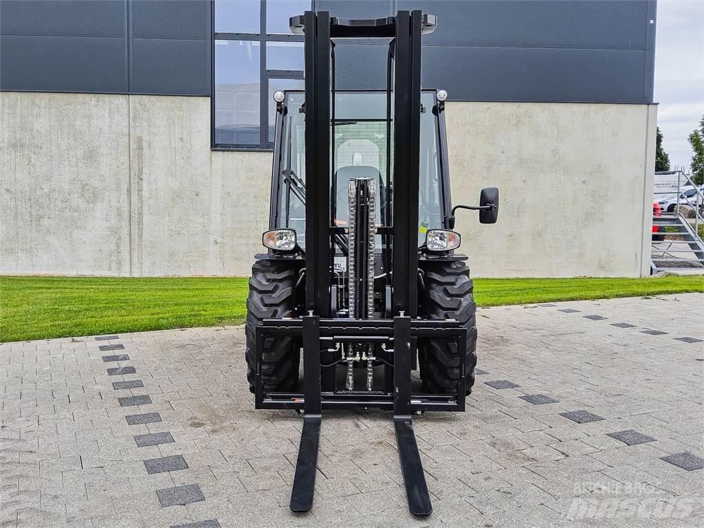 Manitou MC 30-4 Tereptargonca