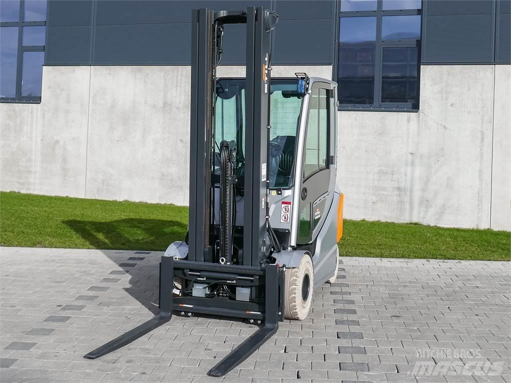 Still RX 60-25 Elektromos targoncák