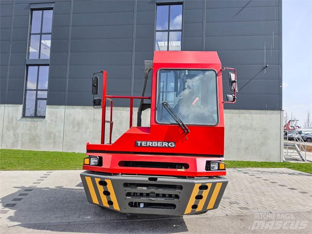Terberg YT 220 Terminál targoncák