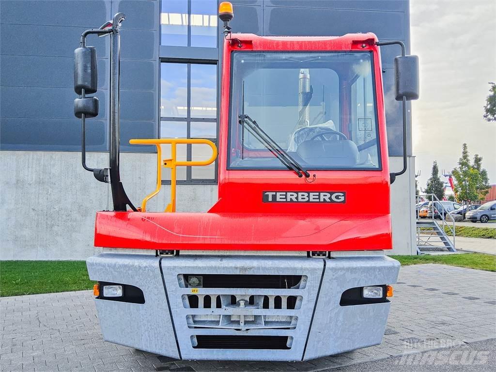 Terberg YT 223 Terminál targoncák