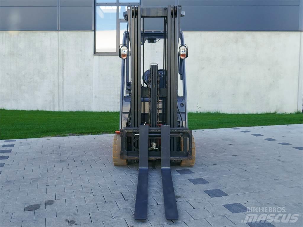 Toyota 02-8FBE20T Elektromos targoncák