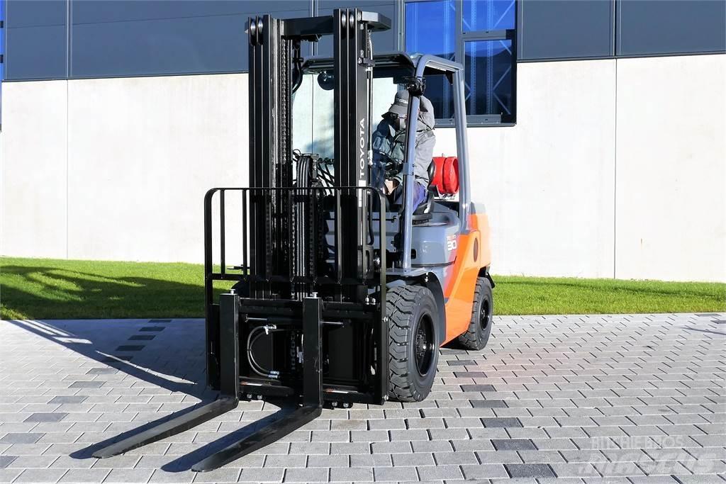 Toyota 02-8FGF30 Gázüzemű targoncák