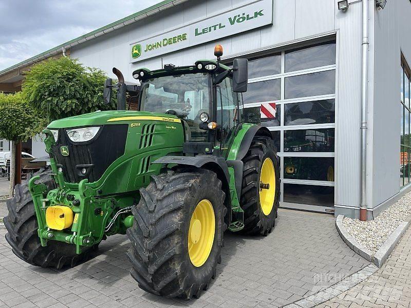 John Deere 6250R Traktorok