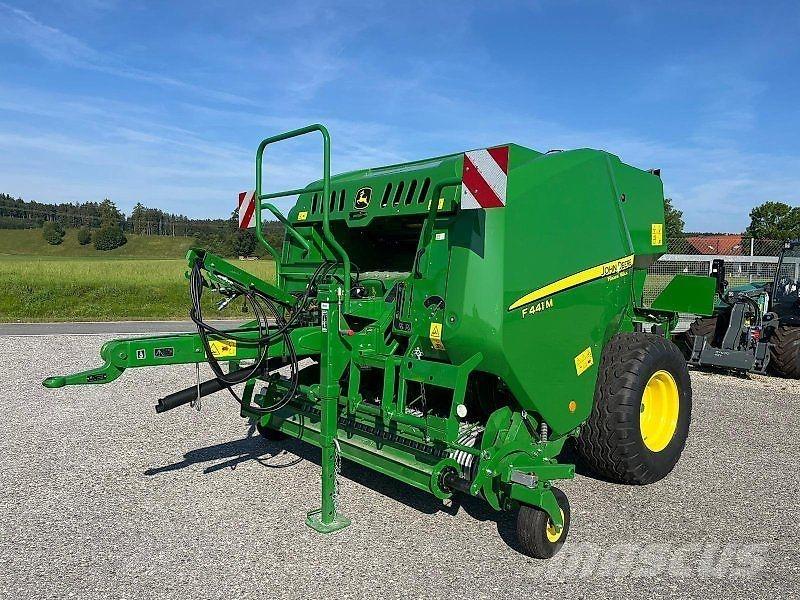 John Deere F441M Építőipar - Egyebek