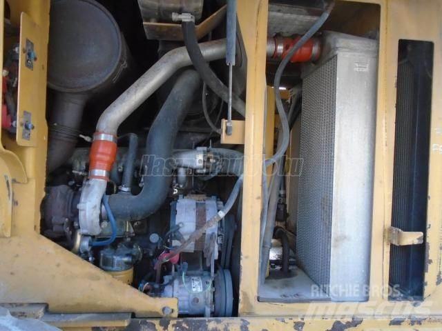 CAT 930 G Gumikerekes homlokrakodók