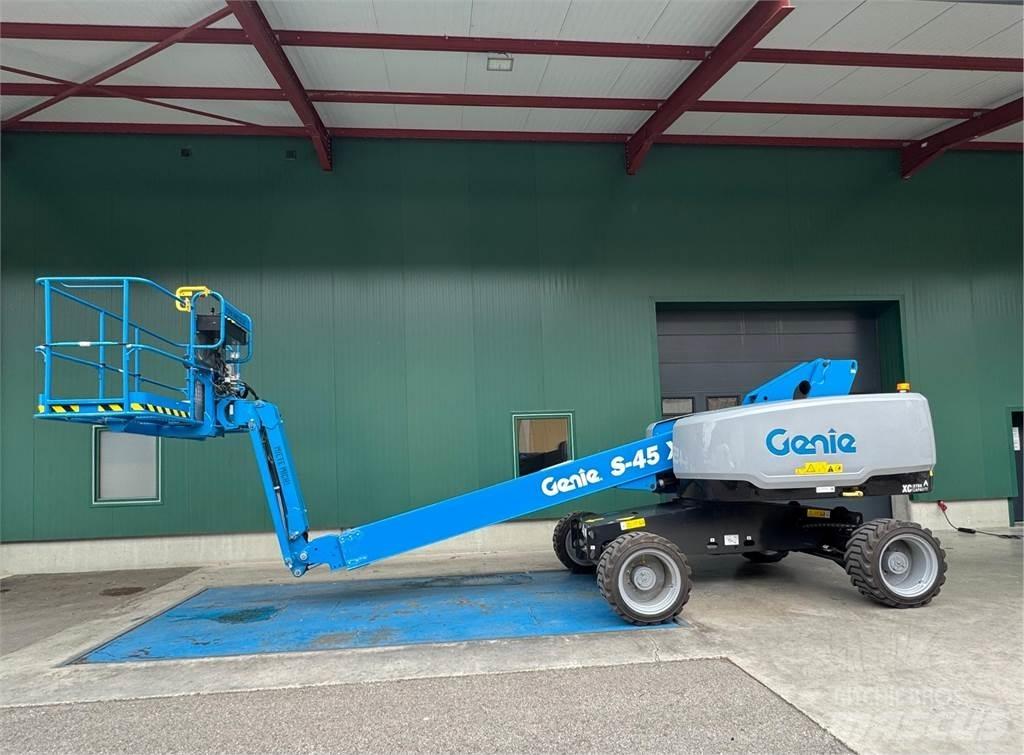 Genie S-45 XC Karos emelők