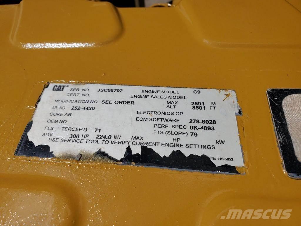 CAT C-9 Motorok