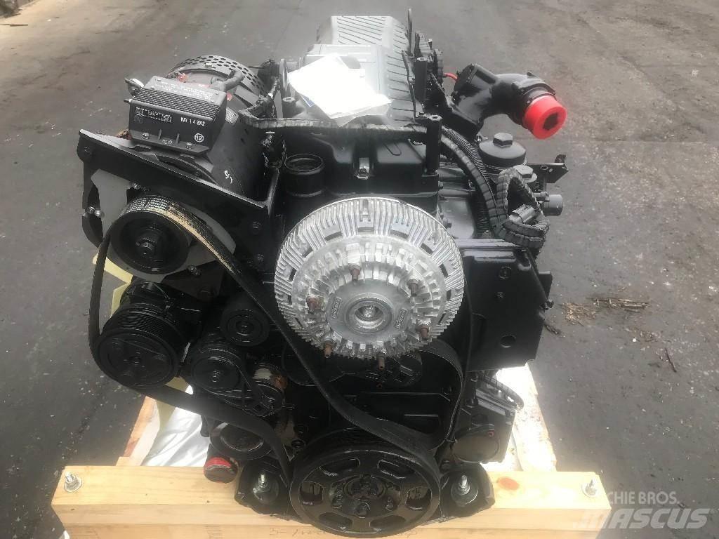 International MFX10 Motorok