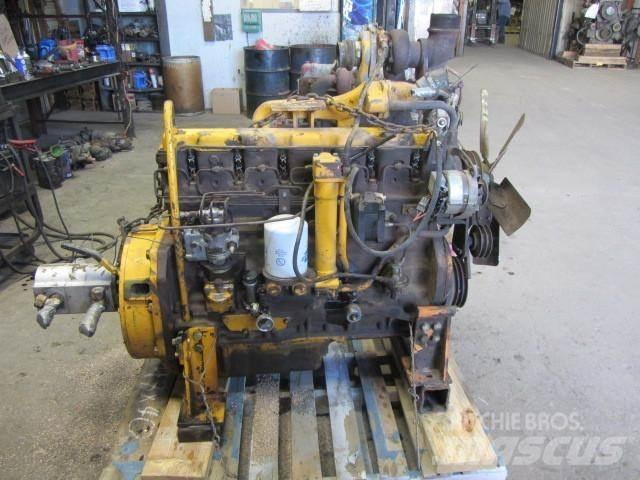 John Deere 6404T Motorok