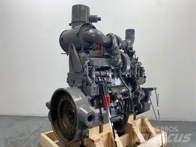 Komatsu M11-C Motorok