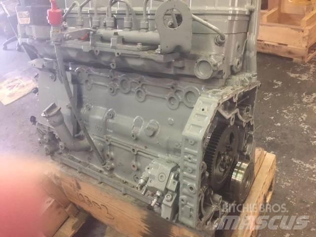 Komatsu SAA6D107E Motorok