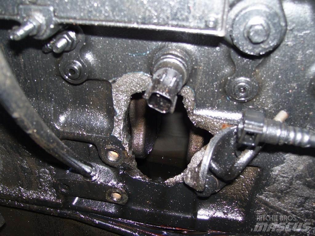 Komatsu SAA6D114E-3 Motorok