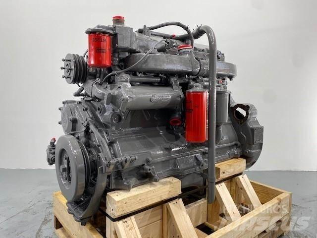 Mack E6 Motorok