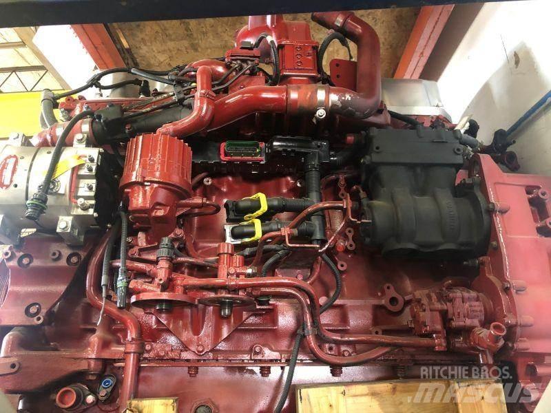 Mack MP7 Motorok